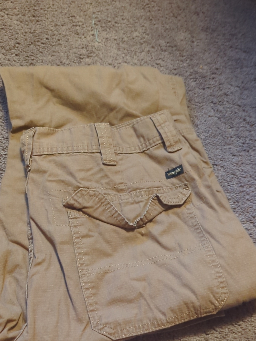 Wrangler Men's Khaki Cargo Pants with Back Flap Pocket